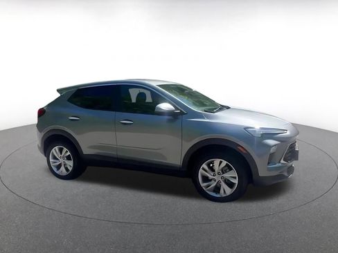 Used 2025 Buick Encore GX Preferred image 2