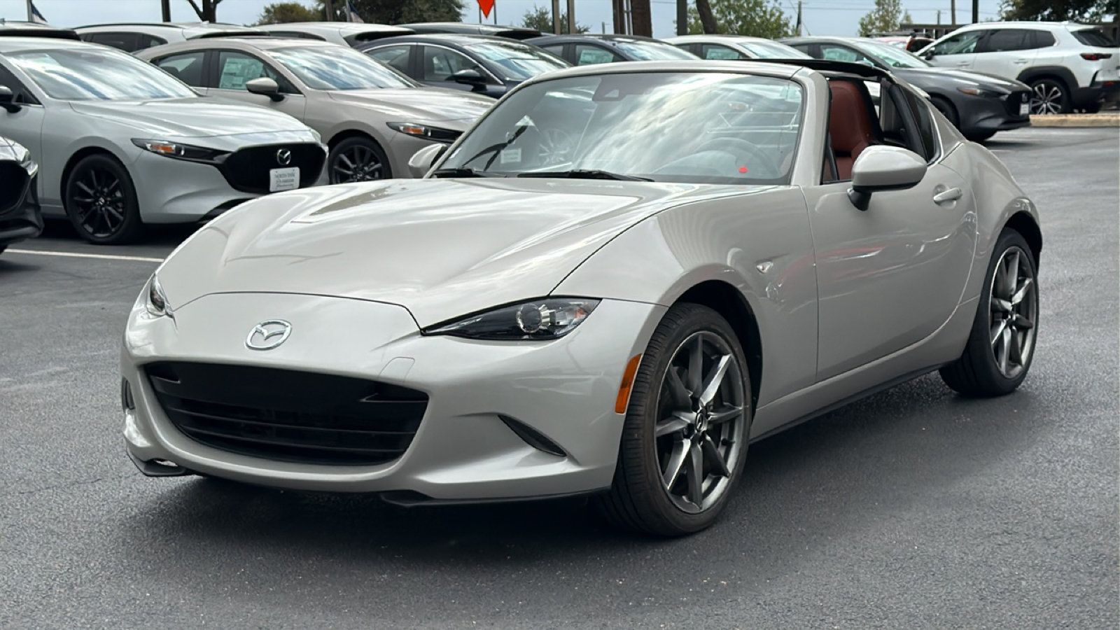 Used 2023 MAZDA MX-5 Miata Grand Touring RWD image 14