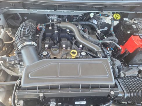 Used 2025 Ford Escape ST-Line FWD image 10