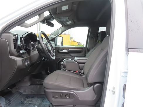 Used 2025 Chevrolet Silverado 2500 LT w/ Convenience Package AWD/4WD image 15