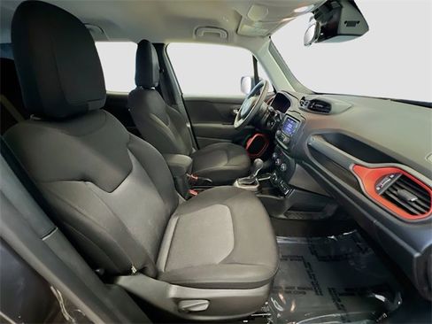 Used 2019 Jeep Renegade Sport image 26