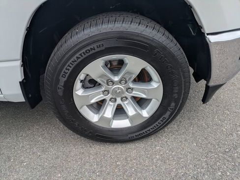 Used 2024 RAM 1500 Laramie RWD image 12