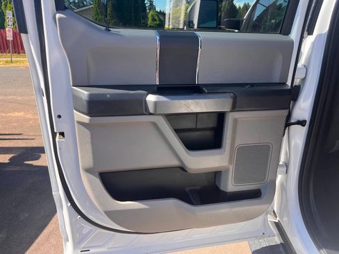 Used 2021 Ford F550 4x4 Crew Cab Super Duty image 17