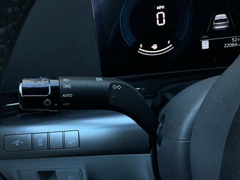 Used 2025 Hyundai Kona SEL image 37