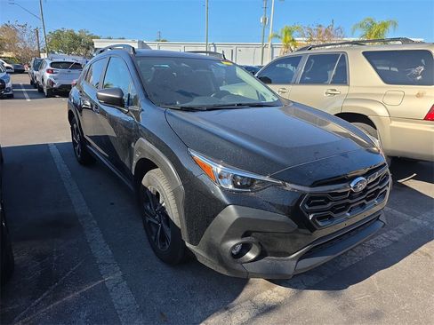 Used 2025 Subaru Crosstrek 2.0i Premium image 2