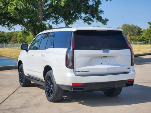 Used 2023 Cadillac Escalade Sport Platinum w/ LPO, ONYX Package AWD/4WD image 4