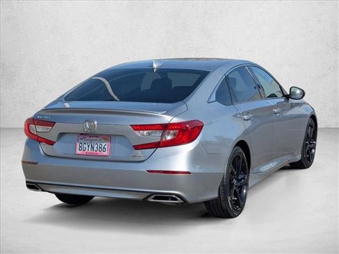 Used 2018 Honda Accord Sport image 5