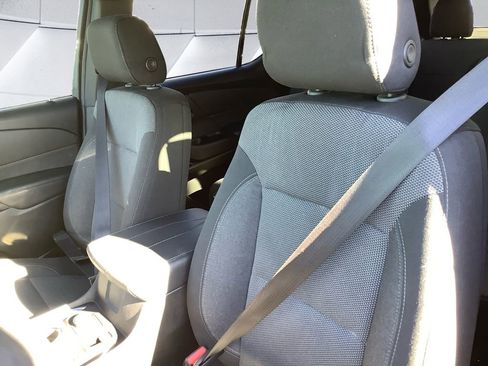 Used 2023 Chevrolet Traverse LT w/ LPO, Floor Liner Package image 8