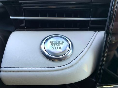 New 2025 Lincoln Nautilus Black Label w/ Jet Appearance Package image 21