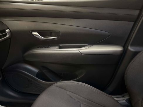 Certified 2025 Hyundai Tucson SE image 23