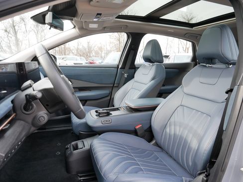 Certified 2024 Nissan Ariya AWD image 34