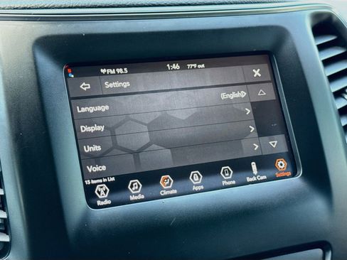 Used 2019 Jeep Cherokee Latitude w/ Popular Appearance Group FWD image 16