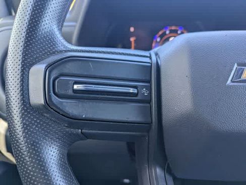 Used 2023 Chevrolet Colorado W/T image 21