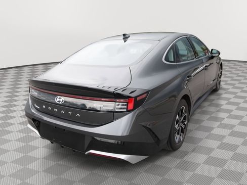 Used 2025 Hyundai Sonata SEL FWD image 5