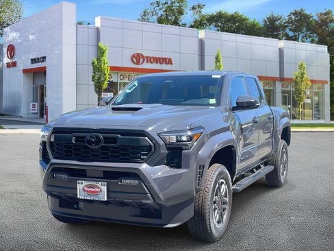 New 2026 Toyota Tacoma TRD Sport w/ TRD Sport Upgrade Package AWD/4WD image 3