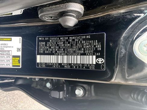 Used 2025 Toyota Corolla LE FWD image 36