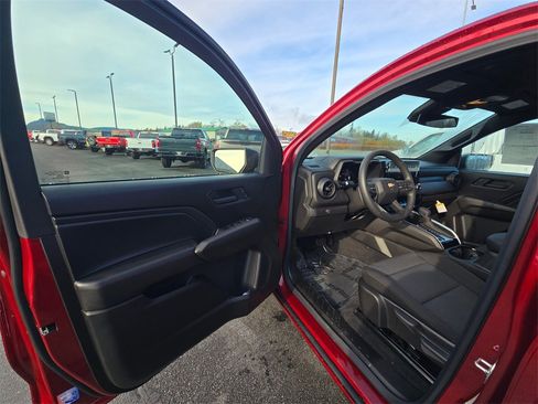 New 2026 Chevrolet Colorado W/T image 15