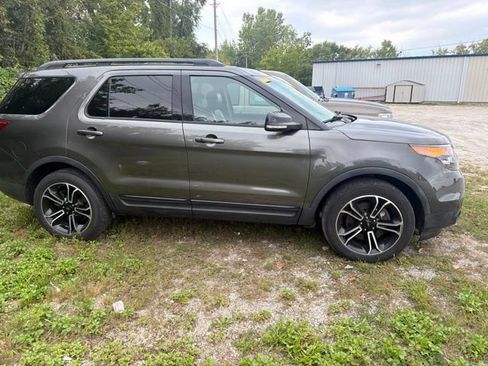 Used 2015 Ford Explorer Sport AWD/4WD image 4