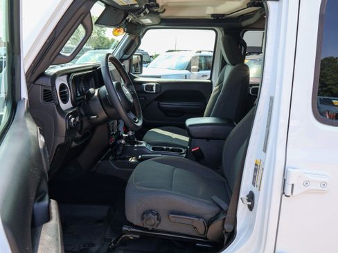 Used 2024 Jeep Wrangler Unlimited Sport AWD/4WD image 11