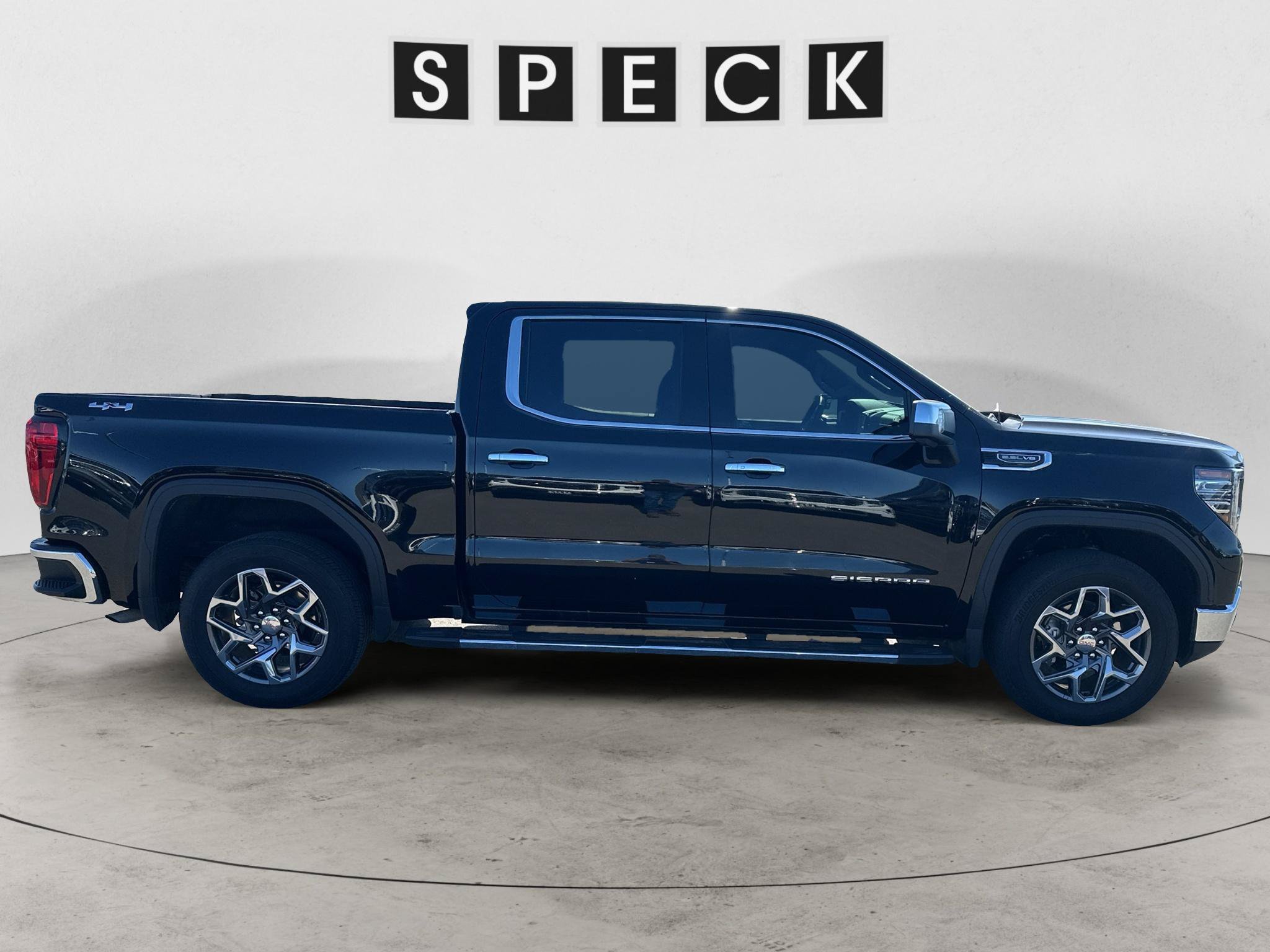 Used 2026 GMC Sierra 1500 SLT w/ SLT Premium Package AWD/4WD image 6