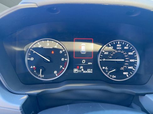 Used 2024 Subaru Crosstrek 2.0i Premium image 20