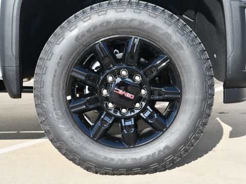 New 2026 GMC Sierra 2500 AT4 w/ AT4 Premium Plus Package image 12