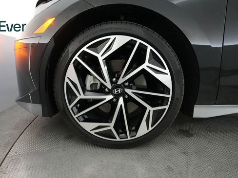 Used 2024 Hyundai Ioniq 6 SEL image 19