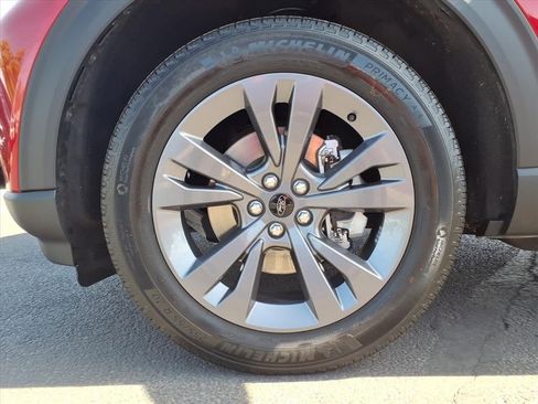 Certified 2023 Ford Explorer XLT w/ Equipment Group 202A image 9