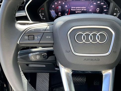 Used 2025 Audi Q3 2.0T Premium w/ Convenience Package image 11