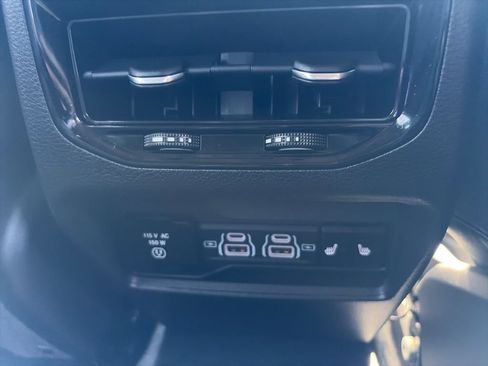Used 2022 Jeep Grand Cherokee Overland AWD/4WD image 37