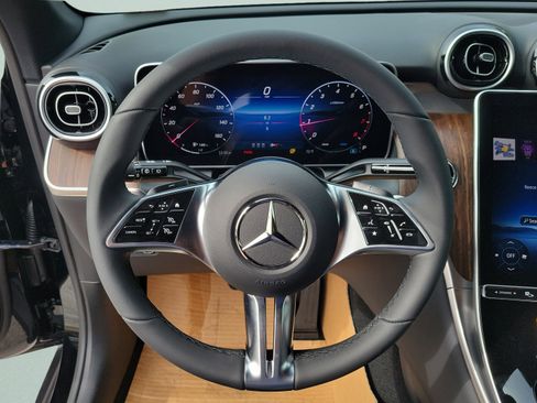 Certified 2026 Mercedes-Benz GLC 300 image 10