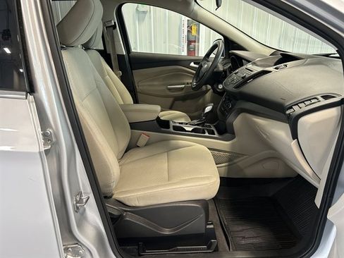 Used 2018 Ford Escape SE image 25