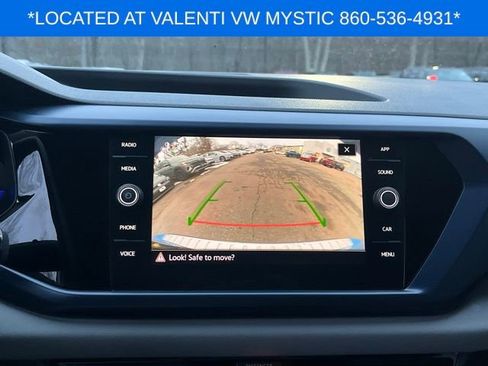 Certified 2023 Volkswagen Taos SE w/ Panoramic Sunroof Package image 37