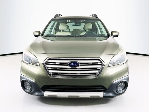 Used 2016 Subaru Outback 3.6R Limited AWD/4WD image 2