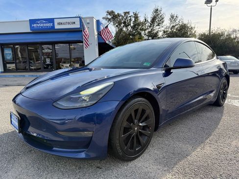 Used 2022 Tesla Model 3 Standard Range image 28