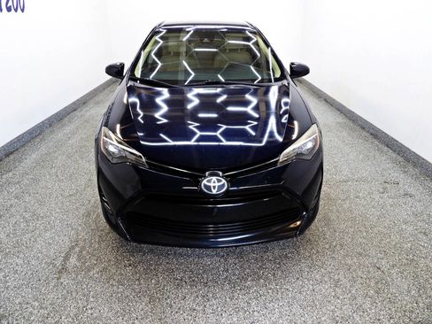 Used 2017 Toyota Corolla LE FWD image 2