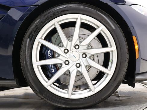 Used 2019 Aston Martin V8 Vantage Coupe RWD image 82