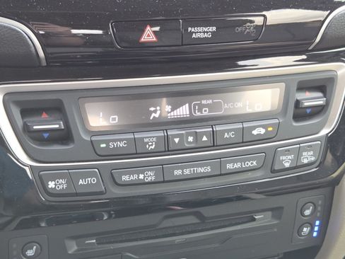 Used 2022 Honda Pilot Elite image 33