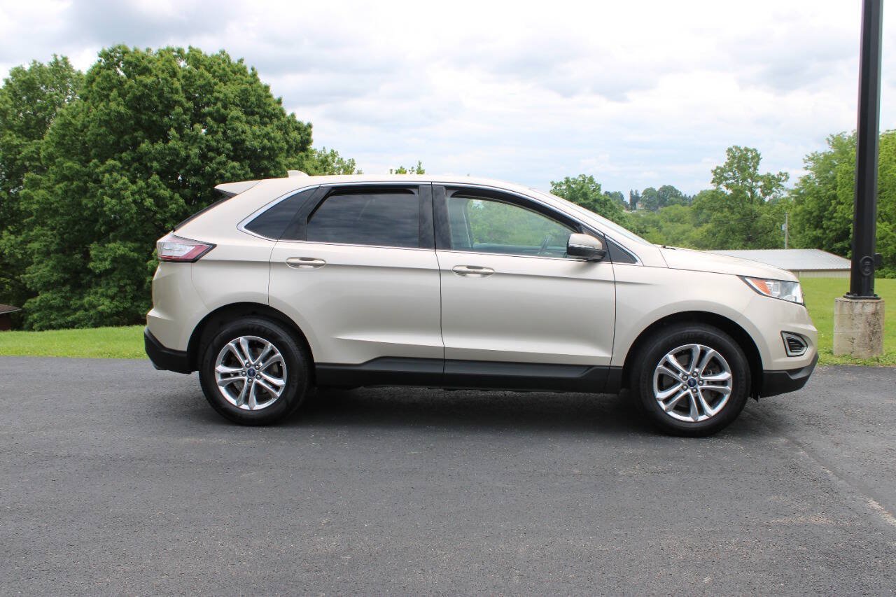 Used 2017 Ford Edge SEL w/ Equipment Group 201A AWD/4WD image 2