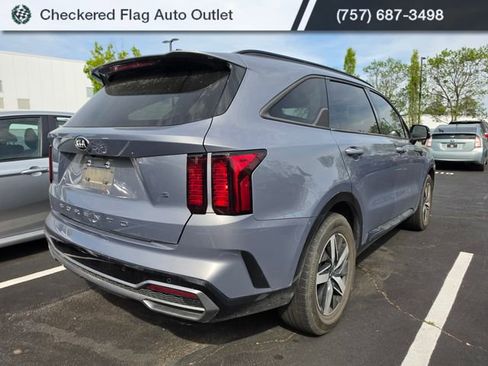 Used 2021 Kia Sorento S w/ Panoramic Sunroof Package image 6