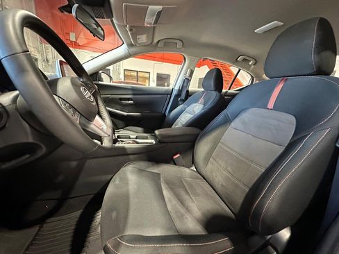 Used 2025 Nissan Sentra SR w/ Midnight Edition image 14