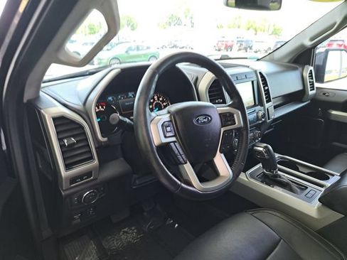 Used 2018 Ford F150 Lariat w/ Equipment Group 502A Luxury AWD/4WD image 7