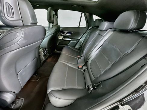 Used 2024 Mercedes-Benz GLC 300 4MATIC image 26