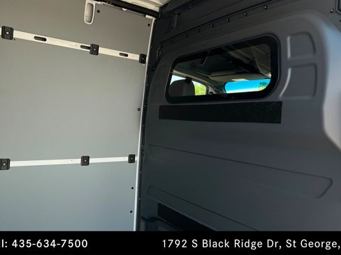 Used 2026 Mercedes-Benz Sprinter 2500 image 17
