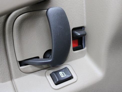 Used 2025 Chevrolet Express 2500 w/ Driver Convenience Package RWD image 17