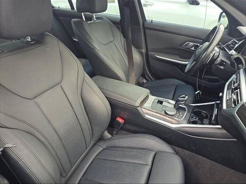Used 2019 BMW 330i Sedan w/ M Sport Package RWD image 13