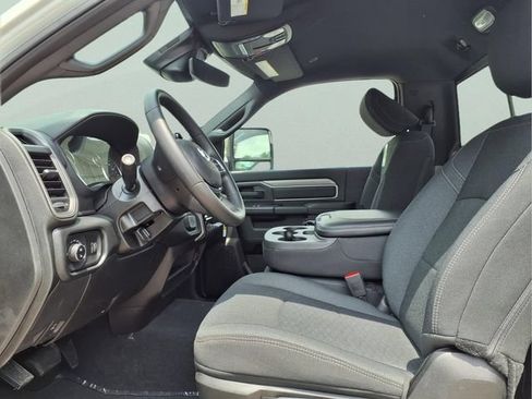 New 2026 RAM 2500 Tradesman AWD/4WD image 16