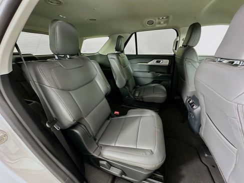 New 2026 Ford Explorer Active w/ Active Comfort Package image 28