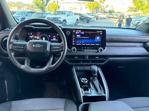 Used 2024 Chevrolet Colorado Trail Boss w/ Technology Package AWD/4WD image 12