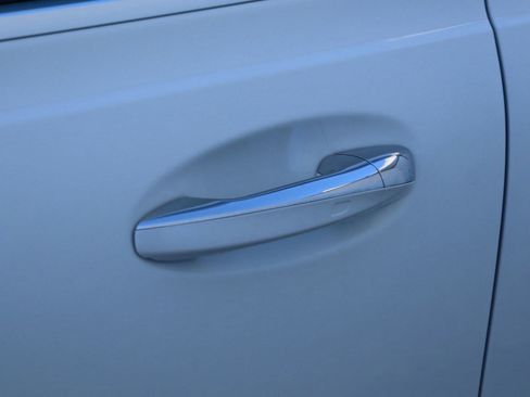 New 2025 Mercedes-Benz GLB 250 image 25